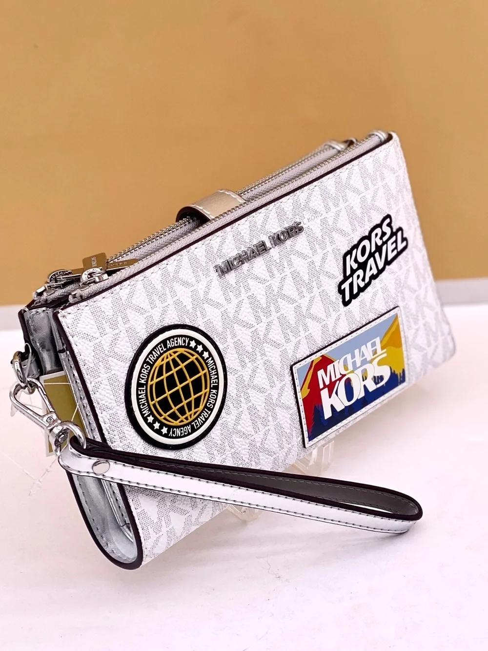 Michael Kors compact michael